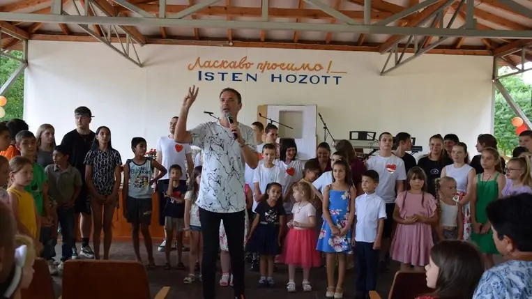 Családi nap és Pintér Béla-koncert Tiszapéterfalván - Hit és bizalom.   Fotó: Kárpátinfo/Kovács Erzsébet