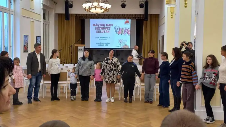 Márton-nap a nagycsaládosoknál - Kézműveskedés, játéktanulás, lámpagyújtás