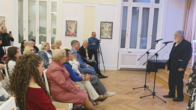 Földessy Péter és unokája jubileumi kiállítása Munkácson - „És lőn este, és lőn reggel” Fotó: Kárpátinfó/ Kovács Erzsébet