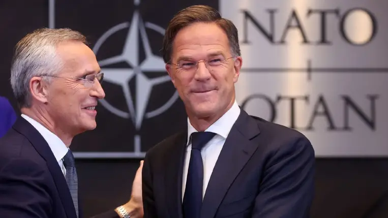 Mark Rutte és Jens Stoltenberg (Fotó: EPA/Olivier Hoslet)