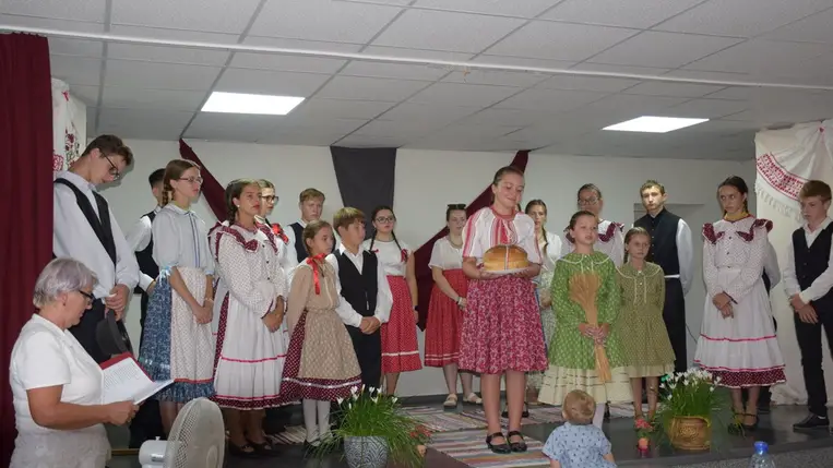 Megemlékezés Benében - Szent István és az új kenyér ünnepén.  Fotó: Kárpátinfo/Kovács Elemér