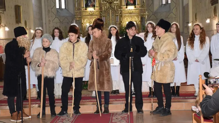 Adventi vásár Beregszászban a jótékonyság jegyében - Minden, ami kézműves termék