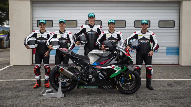 Szenzáció! Magyar motoros csapat az Endurance-világbajnokságon. Fotó: Izsó Krisztián