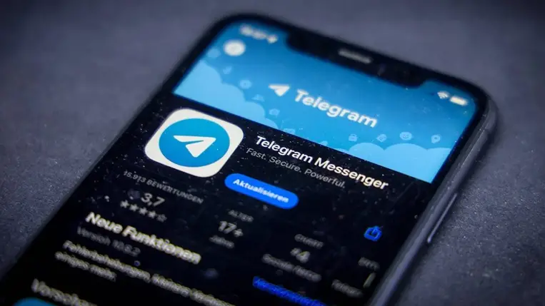 A katonáknak és az állami alkalmazottaknak megtiltották a Telegram hivatali eszközökön történő használatát 