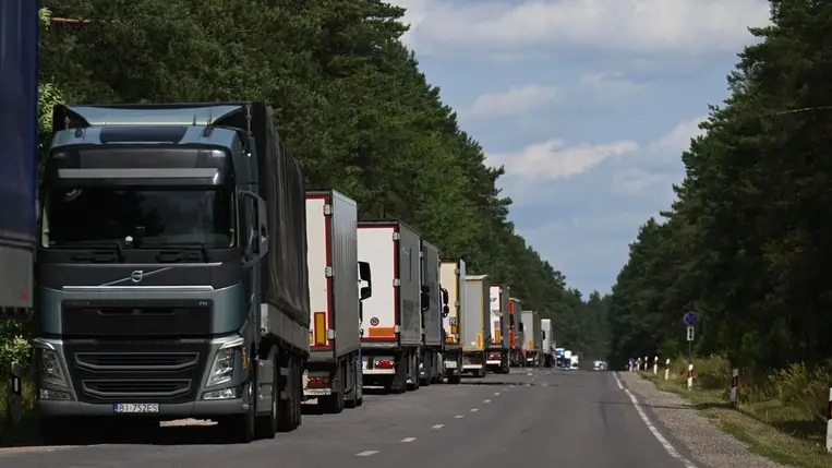 Orosz kereskedők művészetté fejlesztették a szankciókerülést / Fotó: NurPhoto via AFP