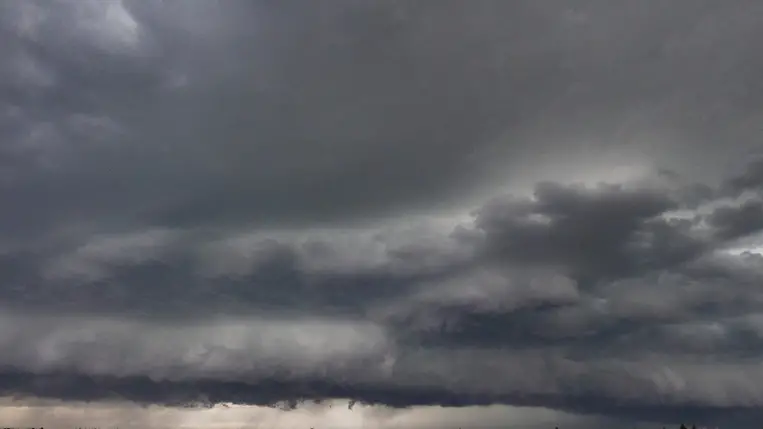 Viharos időjárás ( Illusztráció )