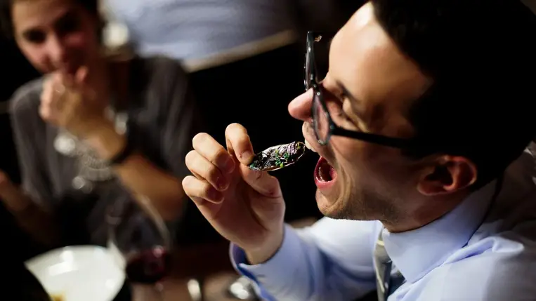 Pszichológiai módszerekkel akarják rávenni a briteket arra, hogy rovarokat egyenek hús helyett. Fotó: MTI/EPA/Justin Lane