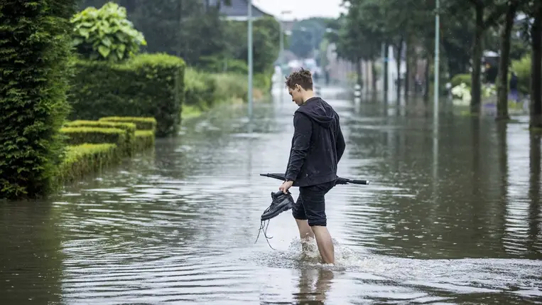 Áradásokat okoztak a heves esőzések Hollandiában