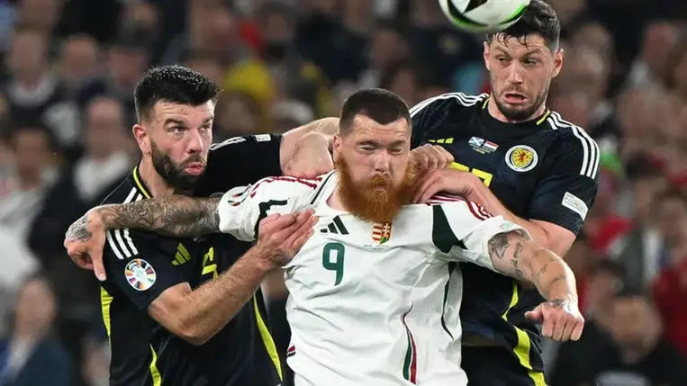 Új csapatot kell keresnie az Európa-bajnokság legnépszerűbb magyar focistájának