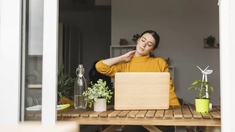 Banyapúpot és tokát okoz, ha így dolgozol a laptopon