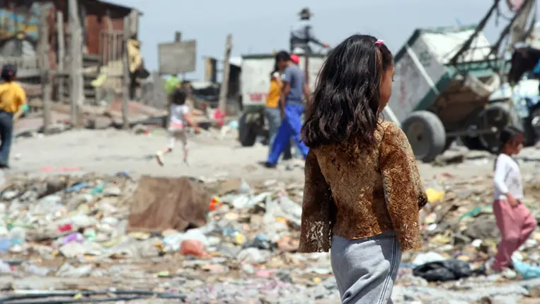 Ijesztő trend indult újra a világban, ismét nő a szakadék
