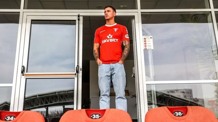 Romániába igazolt a Puskás-díjas magyar focista