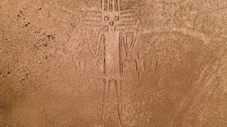 Óriási földönkívülit találtak a sivatagban 