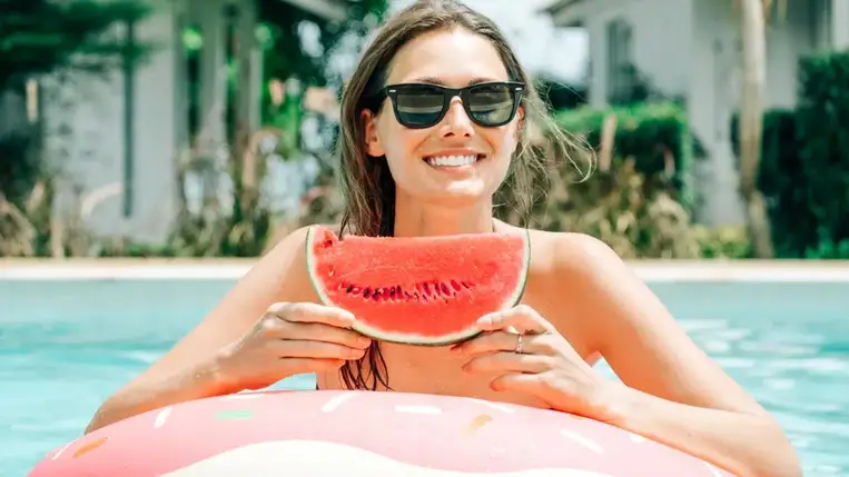 Ez történik a testeddel, ha egész nyáron eszel görögdinnyét 