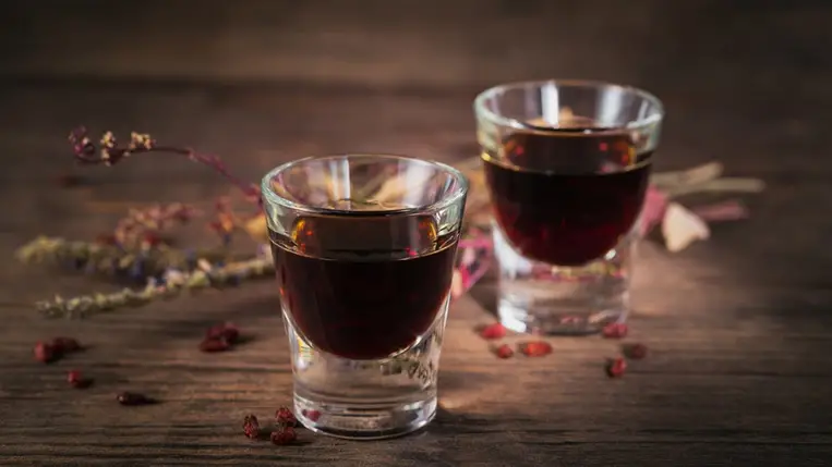 Így készíts gyógyító gyomorkeserűt házilag