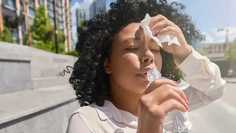 Hogyan hűljünk le gyorsan: 4 meglepő, tudományosan alátámasztott mód, hogy megbirkózzunk a hőhullámmal 