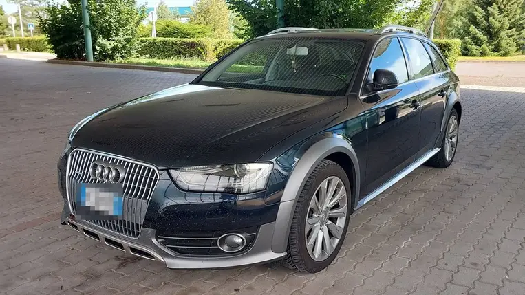 Körözött autó a beregsurányi határátkelőhelyen. Fotó: Szabolcs-Szatmár-Bereg vármegyei rendőrség Facebook oldala.