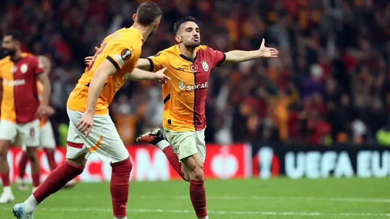 Sallai Roland csapata tovább szárnyal az Európa-ligában