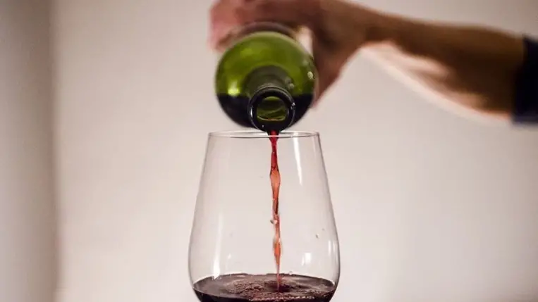 Nagyon rossz hírt kaptak az alkoholfogyasztók 