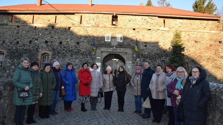 Viseletvarrók szakmai napja az ungvári várban - Inspiráció Kárpátalja népi varrásmintáiból és díszítményeiből. Fotó: Kárpátinfó/ Kovács Erzsébet