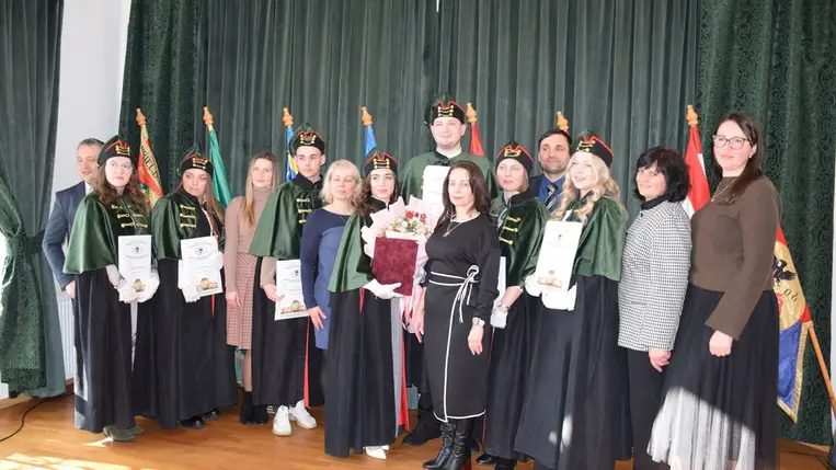 Mesterdiplomákat adtak át a Perényi Kultúrkúriában - Gyökerek és szárnyak. Fotó: Kárpátinfó/ Kovács Elemér