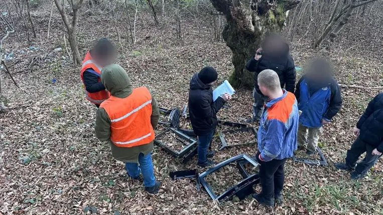 Kárpátalján a hadköteles férfiak vasúti dolgozóknak álcázva magukat próbáltak eljutni Szlovákia területére. Fotó: Nemzeti Rendőrség