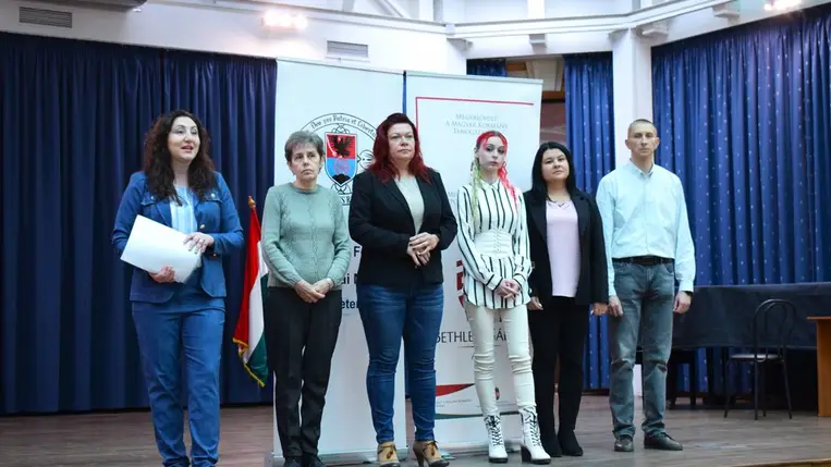 Angol és német nyelvtanfolyamok indultak a Rákóczi Egyetemen - Ablak a világra