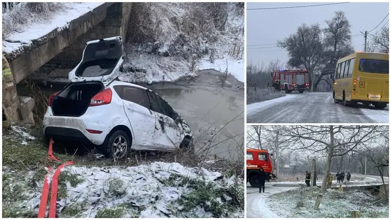 Árokba hajtott egy személtgépkocsi Beregszászban, a macsolai hídnál. Fotó: Babják Zoltán/Facebook