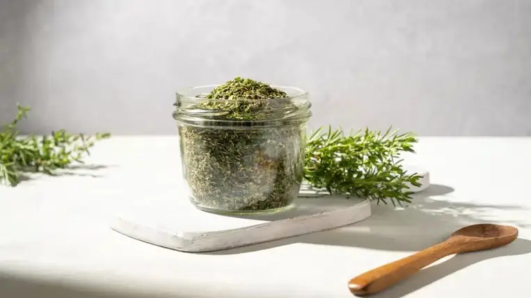 Augusztusi fűszerszárítás: 3 fűszernövény, amit ilyenkor a legjobb szárítani