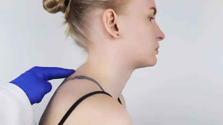 3 gyakorlat a banyapúp ellen: javítják a tartást, és enyhítik a hátfájást is