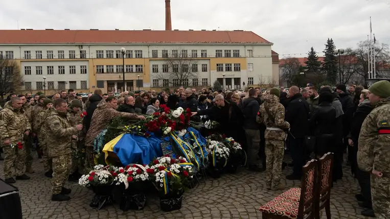 Ungváron végső búcsút vettek a 28 éves Dmitro Cacura határőrtől. Fotó: Ungvári Városi Tanács