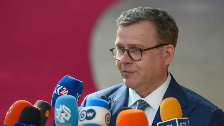 Petteri Orpo finn miniszterelnök az ottawai megállapodás széttépése mellett a védelmi kiadások meredek megemelését is bejelentette / Fotó: NurPhoto via AFP