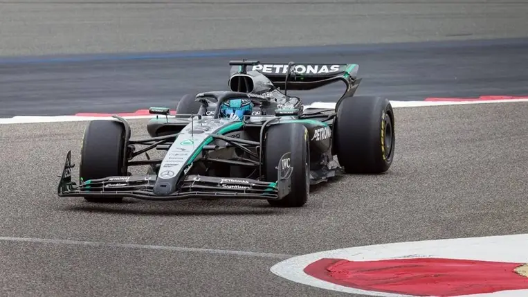 Russell ismét elmondta, mit gondol Verstappen zaklatásairól