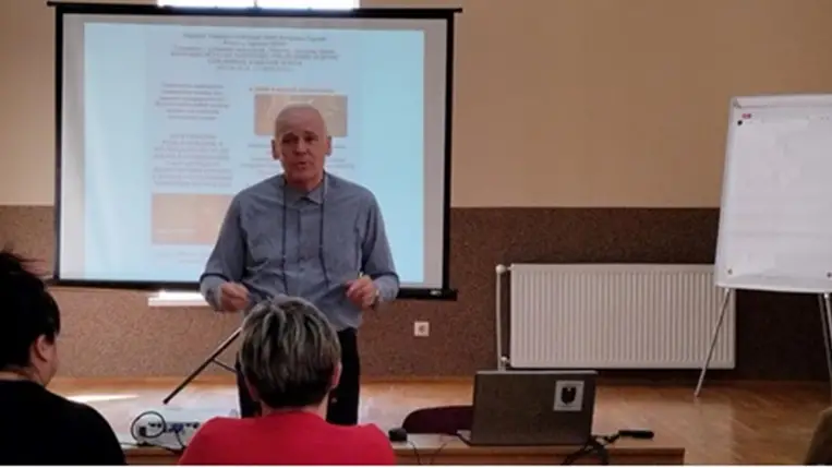 Tudományos módszertani szeminárium-tréning alsó tagozatos pedagógusoknak - Meseterápia a különleges bánásmódot igénylő gyerekekkel való munkában