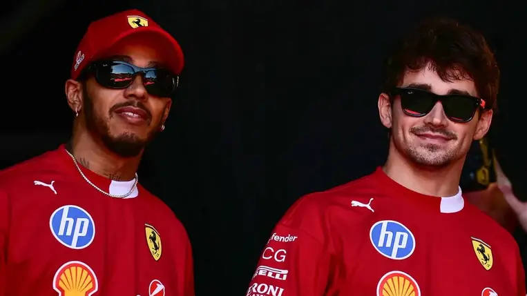 Hamilton kezd rájönni, hogy a Ferrarinál Leclerc a kedvenc