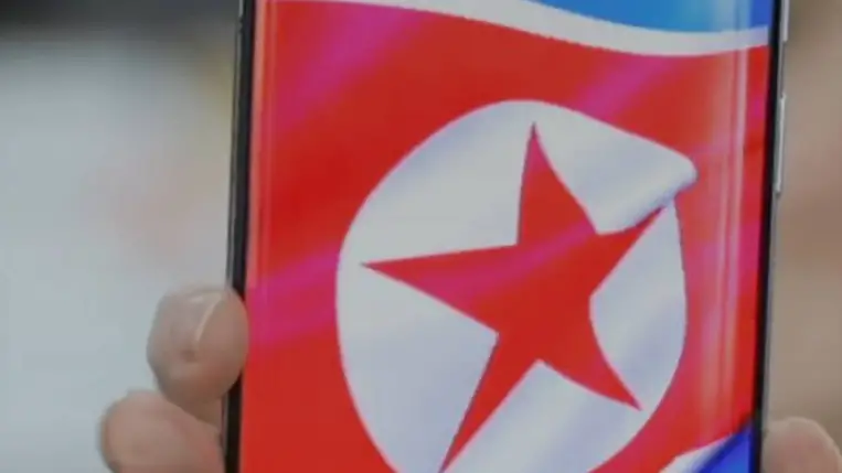 Így működik a diktatúra: sokkoló dolgokat találtak egy Észak-Koreából kicsempészett okostelefonon. Kiemelt kép: Instagram/jeanrosamackenzie.