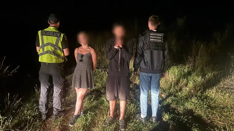 Illegális határátlépést akadályoztak meg Kárpátalján – figyelmeztető lövések is eldördültek, szolgálati kutya is segítette a határőröket. Fotó: DPSZU