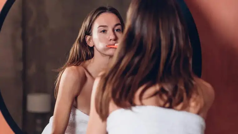 Jobb a fogaidnak, ha ennyi percig tartod a fogkrémet a szádban 