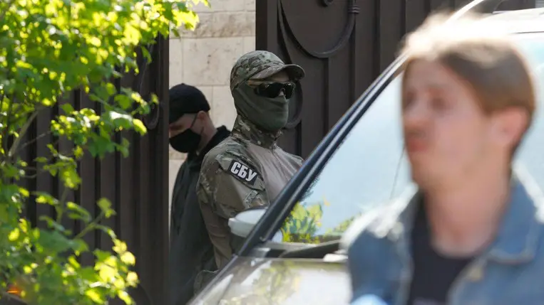 Két magas rangú tisztviselőt vettek őrizetbe az ukrán korrupcióellenes hatóságnál, miután a titkosszolgálat szerint orosz kémek lehettek / Fotó: AFP