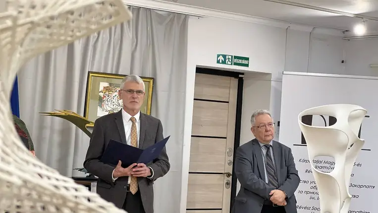 Kiállítás a Beregszászi Magyar Konzulátuson - Egyetemes, kárpátaljai és magyar