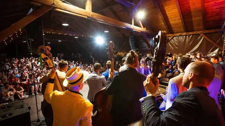 Kivilágos kivirradtig a FolkSzögletben - A Hagyományok Háza Hálózat-Szlovákia ismét Gombaszögön. Fotó: Csáky Mátyás