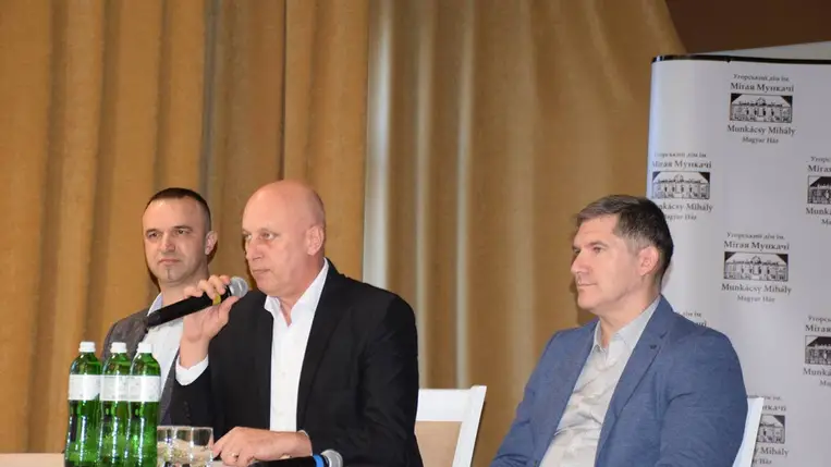 Munkácson ülésezett a Kárpátaljai Magyar Turisztikai Tanács - Békére várva, takaréklángon