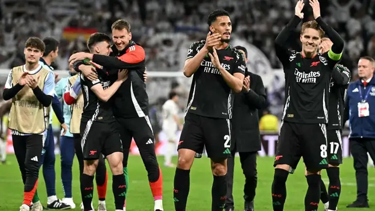 Nagy pofont kapott a Real Madrid, döntött a jövőjéről az Arsenal sztárja