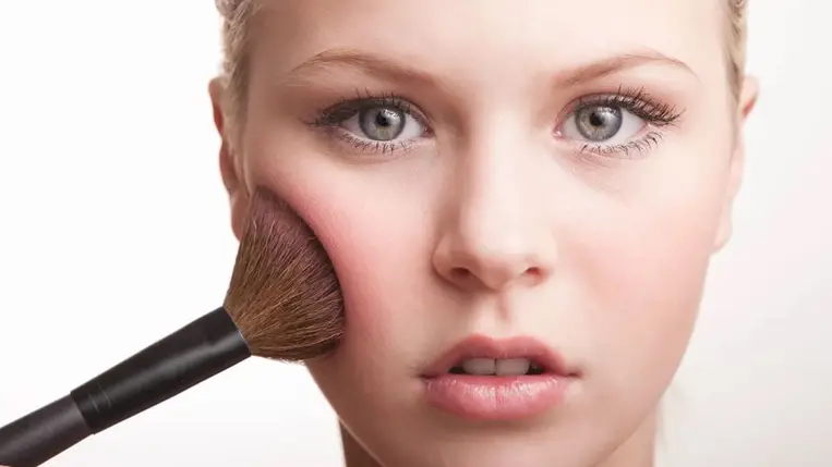 Nem is sejted, milyen veszélyt rejt a kedvenc kozmetikumod 