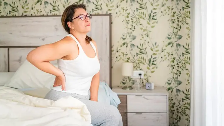 Természetes megoldások hátfájás ellen – még az alvás is számít