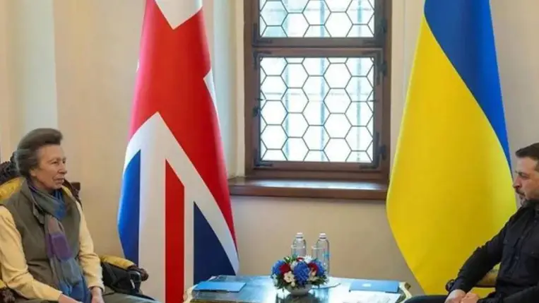 Ukrajnába látogatott Anna hercegnő, a brit uralkodó testvére.Nyitókép forrása: podrobnosti.ua