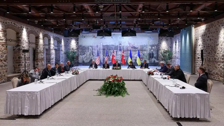 Véget ért az orosz-ukrán béketárgyalás: itt van minden, amit tudni lehet. Címlapkép forrása: 2025 Turkish Foreign Ministry via Getty Images