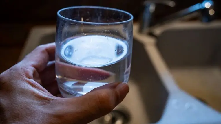 Meglepő hatással lehet a testre, ha a szokásosnál több vizet iszunk 