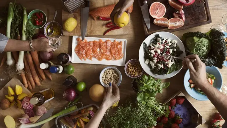 Feszesíti a bőrt, természetes ragyogást ad a hajnak: 4 biotinban gazdag étel