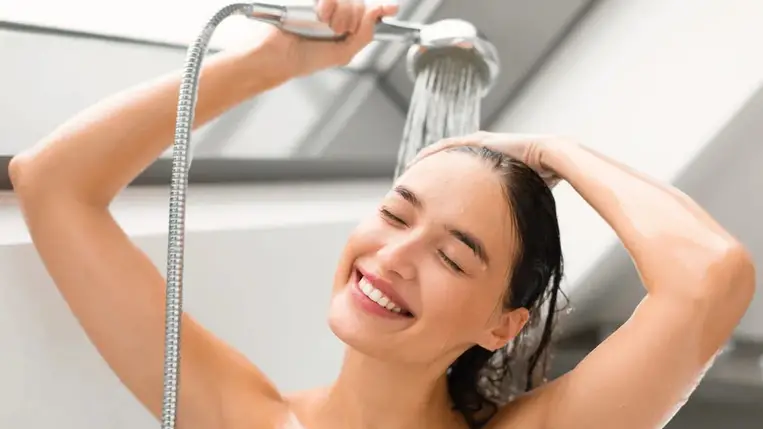 Ez a nagyon egyszerű otthoni gyógymód segít a zsíros haj ellen